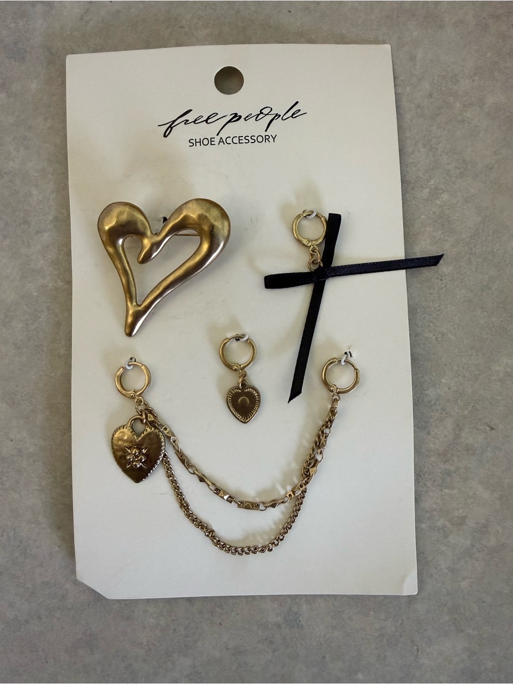 Free People Heart Shoe Charm Accessory Set | NWT | Gold Chain & Bow